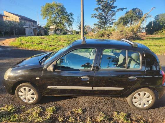 RENAULT CLIO 1.0 CAMPUS 16V FLEX 4P MANUAL RENAULT CLIO 1.0 CAMPUS 16V FLEX 4P MANUAL